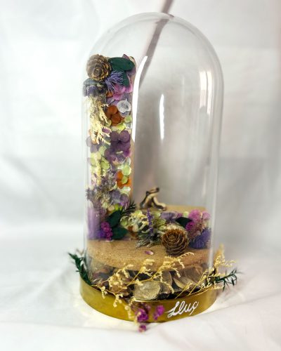 letra-flores-en-urna